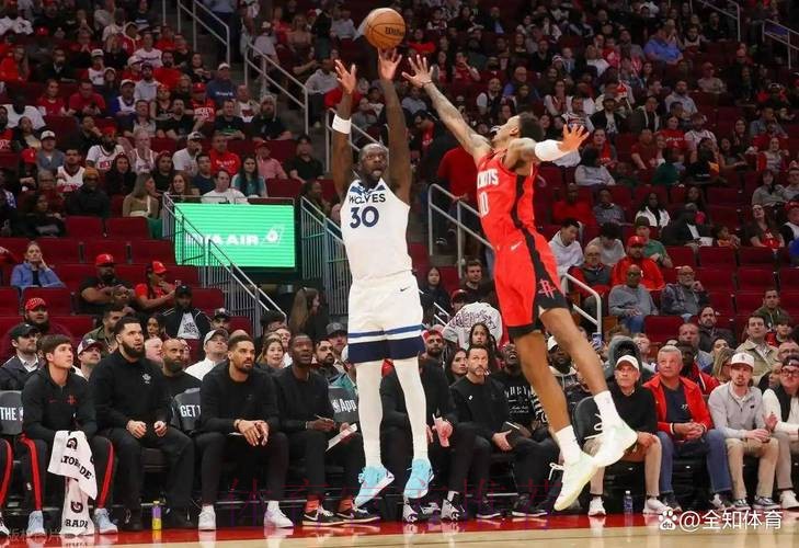 NBA常规赛：杜兰特39+7主导战局火箭110-105险胜森林狼